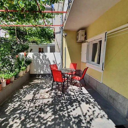 Spalatos Apartment *